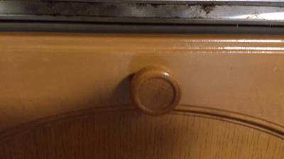 補修後のキッチンキャビネット