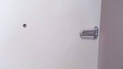 玄関ドアのへこみ補修後の写真