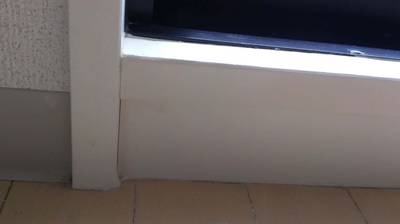 ベランダ掃き出し窓の補修後の状態