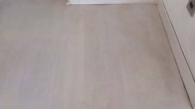 塩ビタイルの染み補修後の状態