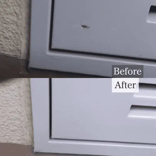 鉄扉の塗装剥がれの補修