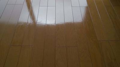 補修後のフローリングの仕上がりの写真
