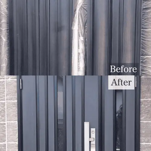 玄関ドアのモールの塗装