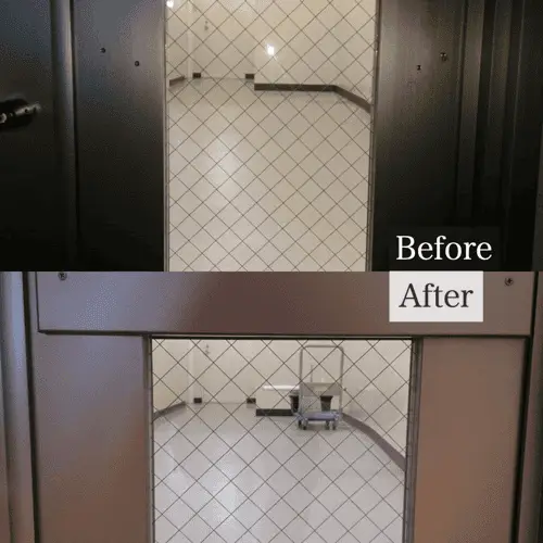 アルミのドアに空いたビス穴のリペア