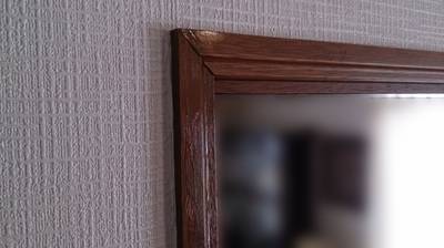 補修が完了し、どこを直したか分からないほど綺麗になった建具枠