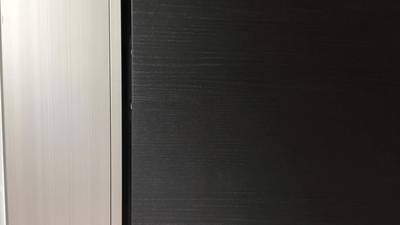 玄関ドアの傷補修前の状態