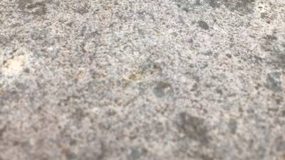 補修前のキッチンのクッションフロアの染み