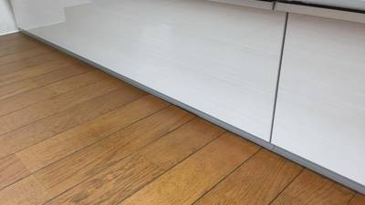 色合わせで綺麗になったキッチンのフローリング