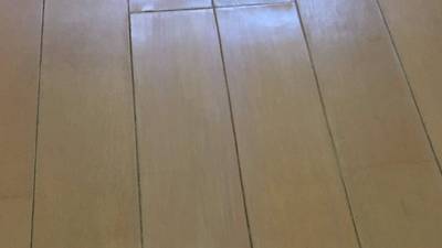 木目描きで綺麗になったフローリング補修後