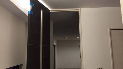 ドアストッパー取り付け前のリビングドア