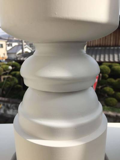 綺麗に補修されたベランダ手すり