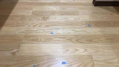 気泡ができてしまったフローリング