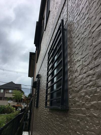 曲がってしまったサッシの面格子