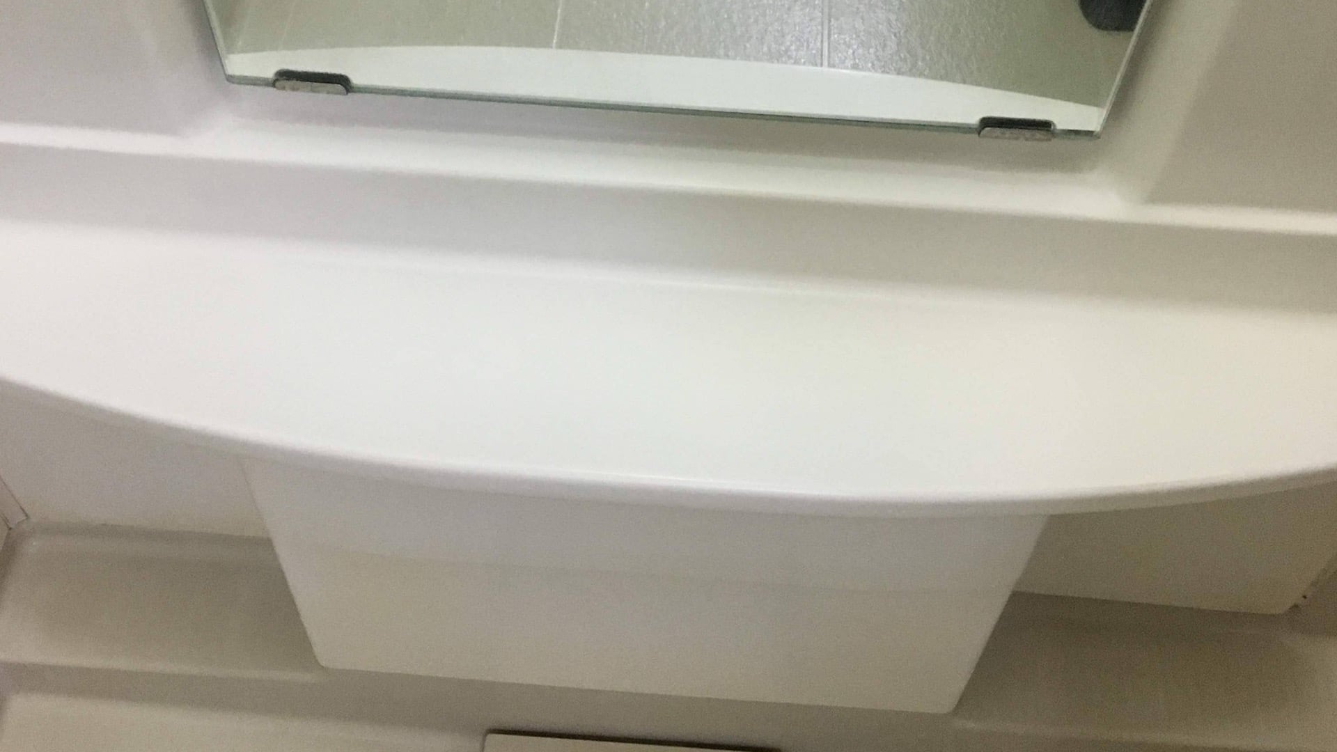 補修後の浴室棚