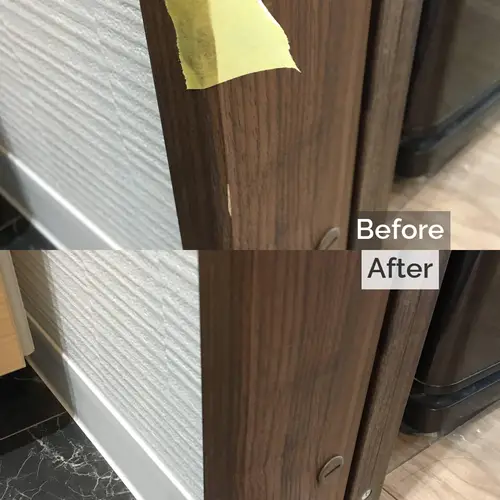 木目調建具枠の削れ傷の補修
