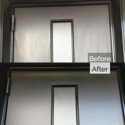 玄関ドアの色あせ・劣化を再塗装でリペア