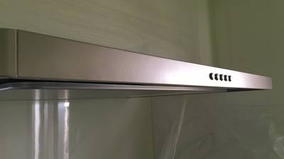 補修後のレンジフードです。きれいになりました。