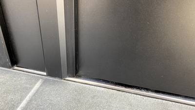 塗装補修で元通りになった玄関ドア