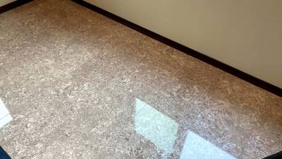 補修が完了した廊下の床全体