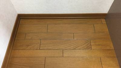 補修後の綺麗なフローリング