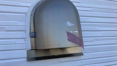 補修前の傷や汚れがある換気フード